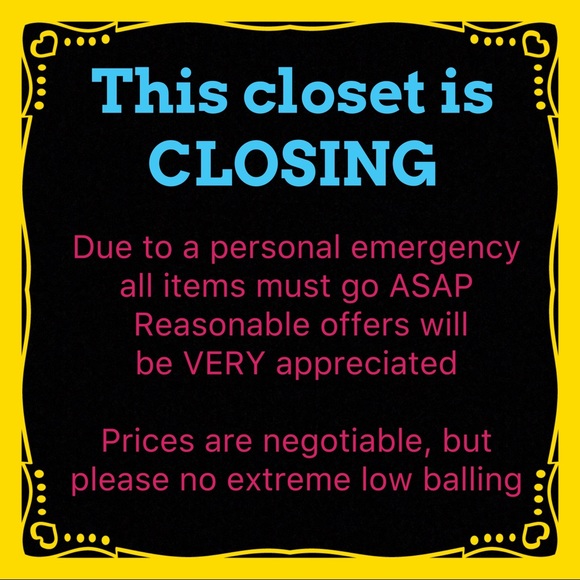 CLOSET CLOSING Torrid blouse - Picture 5 of 5